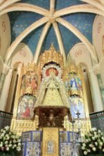 El Santuario del Aguila luce ya el nuevo retablo bendecido por el Arzobispo