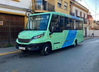 Autobuses urbanos: Alcalá paga, mientras Dos Hermanas avanza