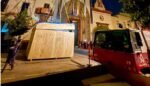 Cuando la fe viaja segura: el embalaje que lleva al Cachorro y a la Esperanza a Roma es de Alcalá