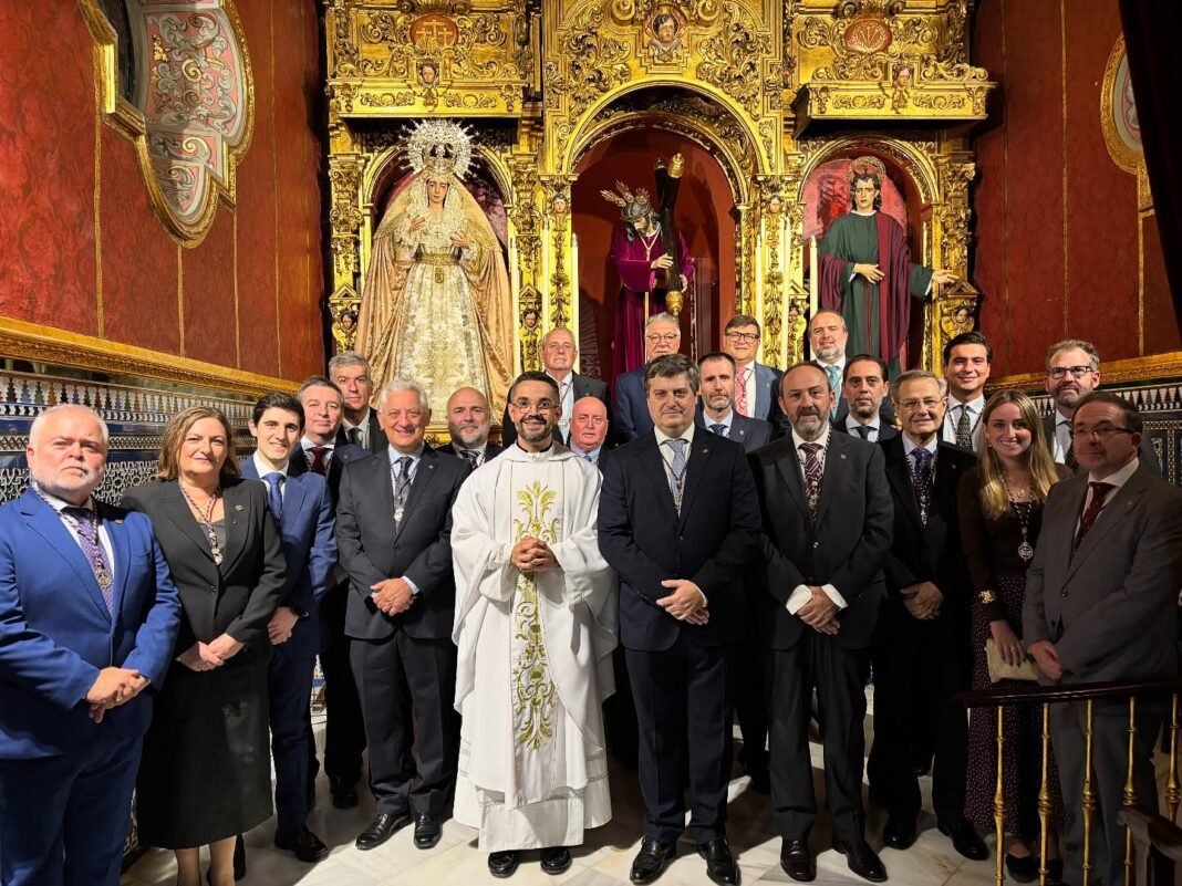 Toma de posesión de la nueva Junta de Gobierno de la Hermandad de Jesús ...