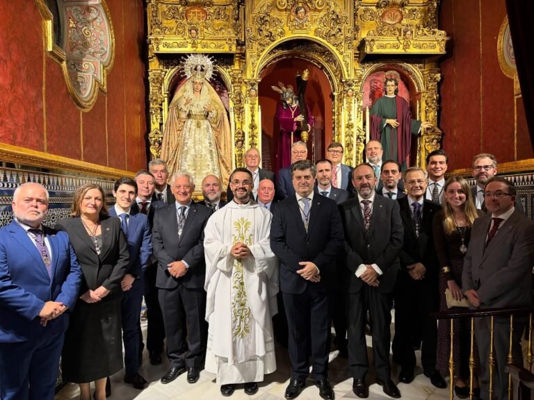 Toma de posesión de la nueva Junta de Gobierno de la Hermandad de Jesús ...