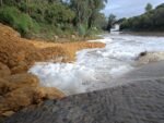 Aparece de nuevo la espuma en el río Guadaíra