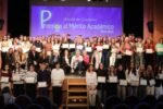 Alcalá entrega más de 80.000 euros en ayudas al mérito académico a jóvenes estudiantes