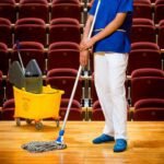 Adecco busca personal de limpieza para salas de cine en Alcalá