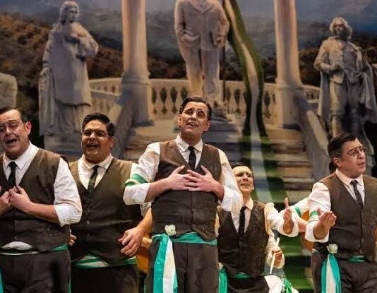 ‘El Patriota’ puso ayer al Falla en pie con orgullo andaluz