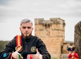 El alcalareño Adrián Pérez ‘Vikingo’ se corona campeón de Portugal