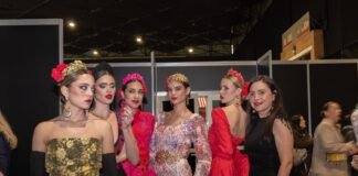 La firma alcalareña Ángeles de María presenta su colección “Calé” en Huelva Flamenca