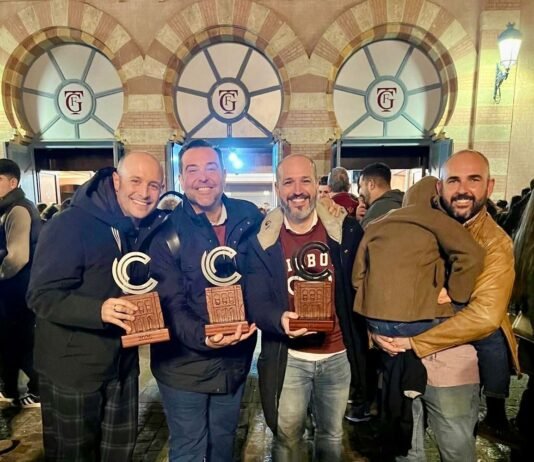 Cuatro alcalareños llevan el nombre de su ciudad a lo más alto del Carnaval de Cádiz