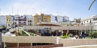 La antigua plaza de abastos renace como Casa de la Juventud abierta hoy al público