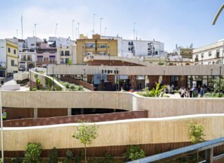 La antigua plaza de abastos renace como Casa de la Juventud abierta hoy al público