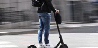 Campaña de la Policía Local para frenar el uso irresponsable de los patinetes