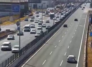 Atasco kilométrico en la A-92 a la altura de Alcalá por un accidente