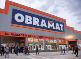 Obramat busca seis cajeros para su almacén de Alcalá de Guadaíra