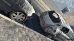 Arden dos coches en el Zacatín, los vecinos aseguran que fue intencionado