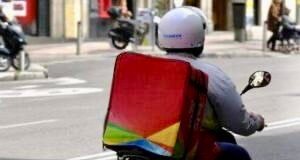 Agraden a un repartidor de kebab tras una discusión de tráfico en Alcalá