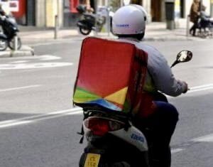 Agraden a un repartidor de kebab tras una discusión de tráfico en Alcalá