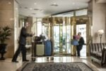 EMPLEO. El hotel M A Sevilla Congresos busca mozo/a en horario nocturno
