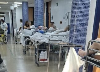 Colapso en las urgencias de Valme: más de 60 pacientes aguardaban cama