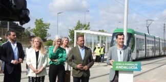 Juanma Moreno pone fecha al tranvía: “funcionará antes de acabar el año”