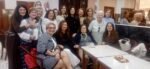 Emoción y recuerdos en el homenaje a doña Carmen, maestra del colegio Cervantes