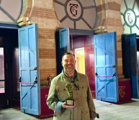 El Jesús Gomez, premiado como mejor autor novel del Carnaval de Cádiz