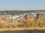 Susto en el barrio del Castillo tras la caída de un merlón