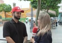 Intentan venderle en Alcalá el móvil robado de su madre y se enfrenta a ellos