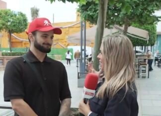 Intentan venderle en Alcalá el móvil robado de su madre y se enfrenta a ellos