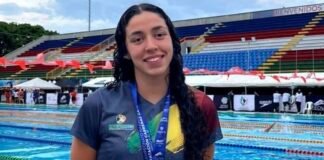 La nadadora alcalareña Ainoa Sobrado campeona nacional en Colombia