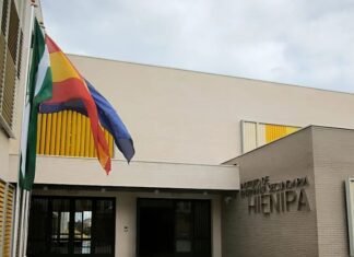 El Ayuntamiento cede una nave para las prácticas de Construcción del IES Hienipa