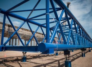 El carril bici hacia la UPO salva el Guadaíra con una pasarela de 40 metros