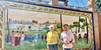 El parque Blas Infante recupera su icónica escalinata