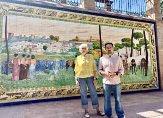 El parque Blas Infante recupera su icónica escalinata