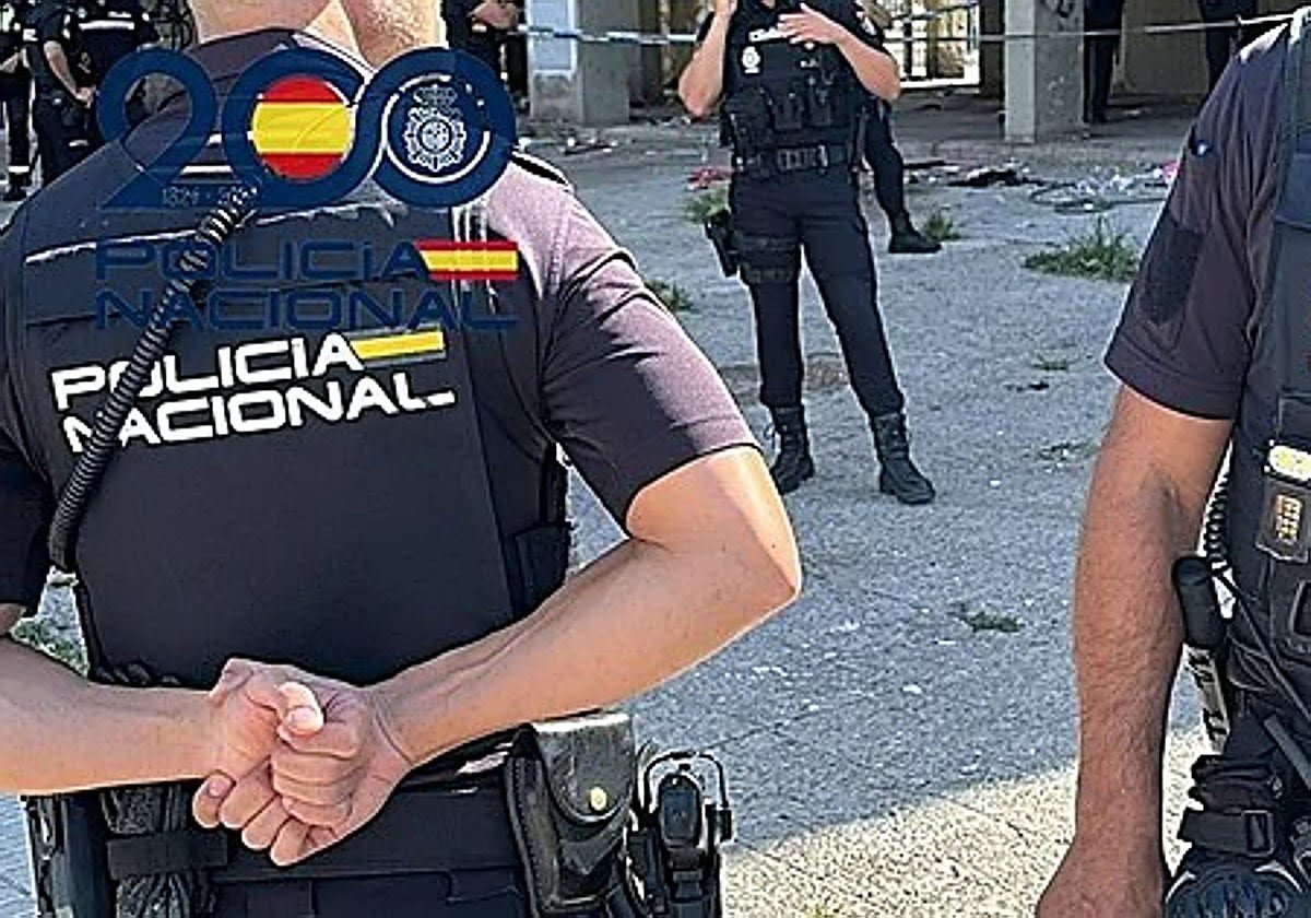 Dispara a la casa de su expareja en Alcalá de Guadaíra y se da a la ...