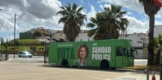 Vox ironiza sobre la avería del autobús del PSOE en Alcalá