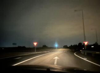 Vox denuncia la inseguridad de la carretera de Dos Hermanas por la falta de luz