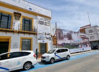 Izquierda Alcalareña: “los taxis de la Plazuela siguen sin toldos”