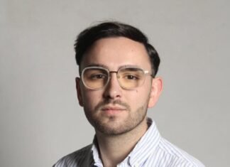 Rafael Muñoz será el autor del cartel de Semana Santa alcalareña en 2027 dedicado a la Hermandad de Jesús