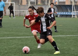 Con solo 11 años la alcalareña Julia Vergara renueva con el Sevilla FC