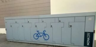 VOX denuncia que los aparcamientos para bicis llevan tres años sin funcionar