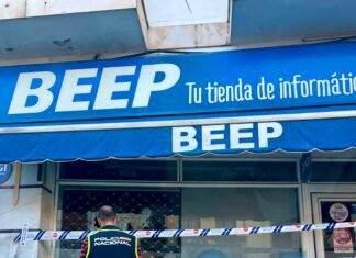 Roban de madrugada en una tienda de informática en la calle Pepe Corzo