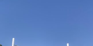 Comienza la instalación de los primeros toldos en la calle Silos