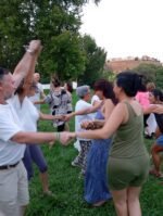 El grupo de Biodanza de Transformando Entre Mujeres desafía las altas temperaturas
