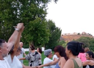 El grupo de Biodanza de Transformando Entre Mujeres desafía las altas temperaturas