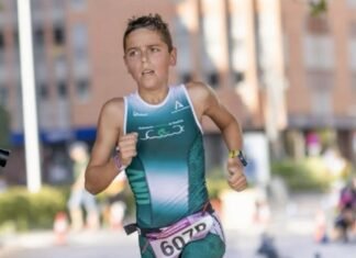 El alcalareño Hugo Gallego ha representado a Andalucía en el Cto. de España de Triathlon