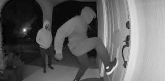 Patean puertas de madrugada, el peligroso reto viral que ha llegado a Alcalá