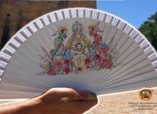 La Virgen del Águila inspira un abanico solidario cuya recaudación se destinará a su manto