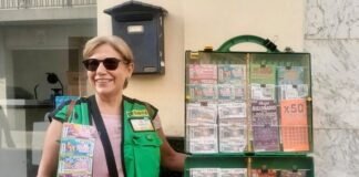 «Despues de 30 años ya me puedo jubilar»: Estrella ha dado el premio de la ONCE en Alcalá de Guadaíra