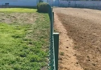 Campaña de recogida de firmas por el parque canino del Campo de las Beatas