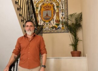 Pedro Navarro felicita a los equipos de emergencia por su actuación en el incendio